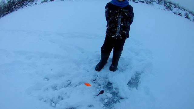 КАК ДАЛЬШЕ ЖИТЬ?!!ОДИН ОКУШОЧЕК ЗА ВЕСЬ ДЕНЬ! отчет с рыбалки. смотреть онлайн