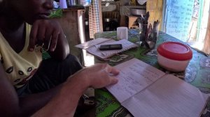 ЭКСПЕРТ ПО ДЕВЁВЫМ СТОЛОВКАМ / ПЕРЕСЕКЛИЬC  С ВЛАДИМИРОМ В КЕНИИ