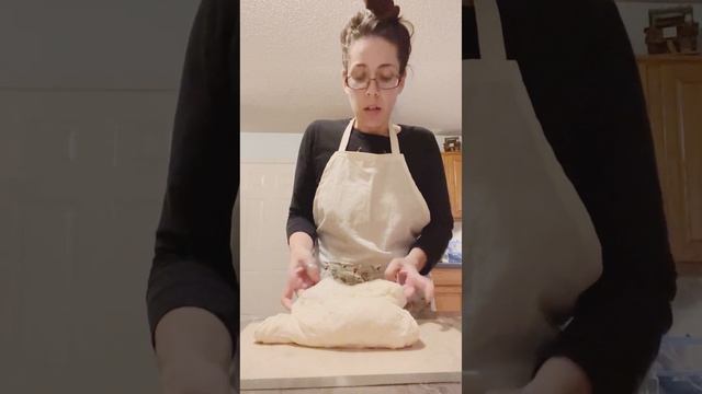 Part 3: Artisan Sourdough Bread. Bulk ferment complete. Let's shape, bake & reveal our bread. смотреть онлайн
