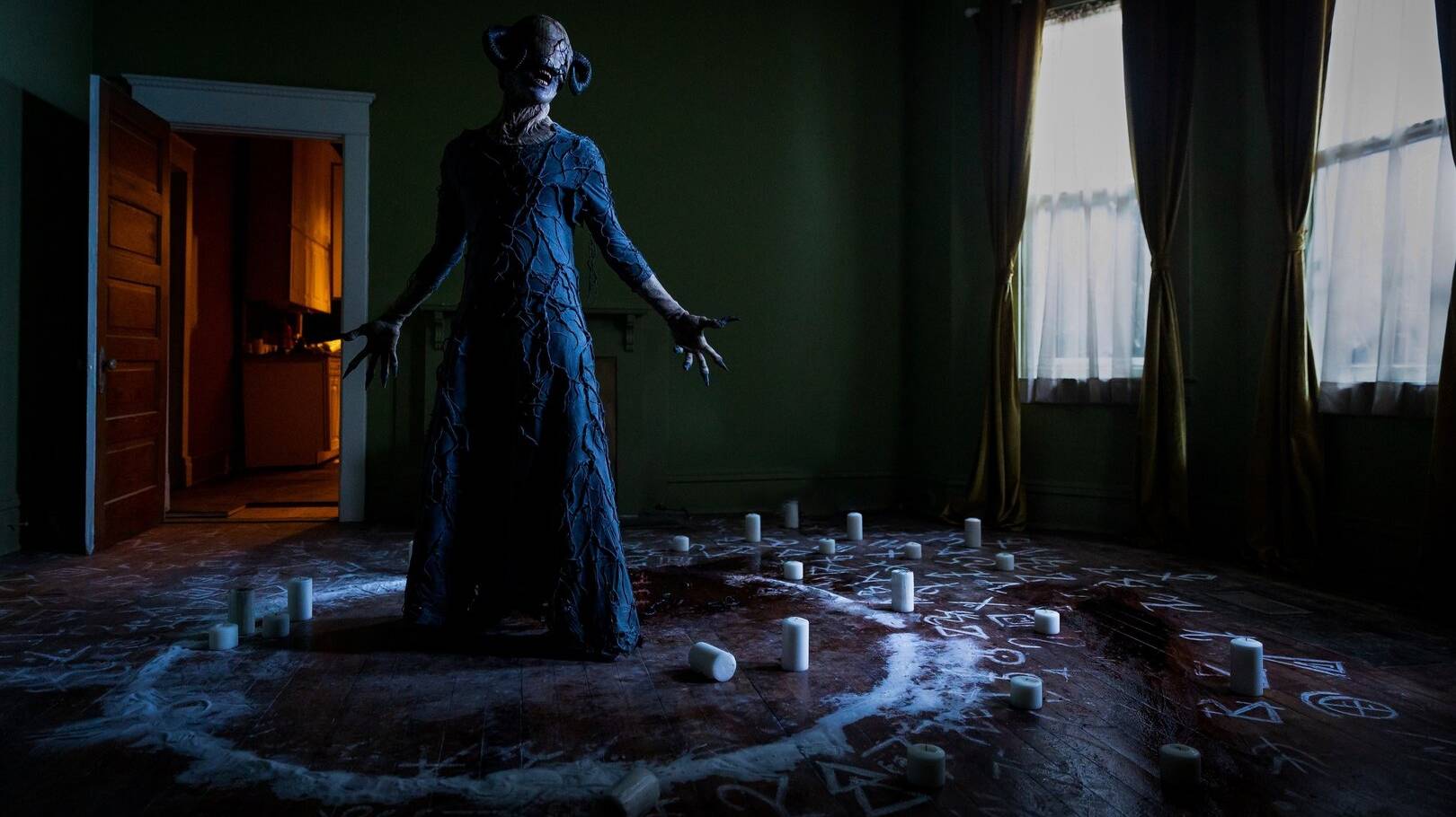 Женщина с блюдцем страшная история смотреть онлайн