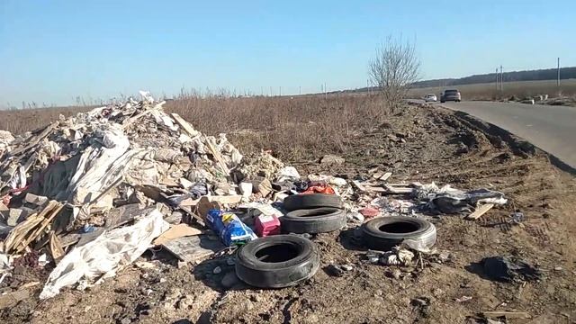 Сваливают мусор!д.Сапроново-д.Калиновка,Ленинский район.ПРИСУТСВУЕТ НЕ ЦИНЗУРНАЯ ЛЕКСИКА. смотреть онлайн