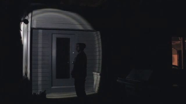 Motion Activated 140 Lumen LED Spotlight смотреть онлайн