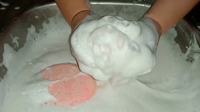 ASMR 🤍/Recycled Mixture/Cleaning Powder/Sponges Squeezing/ #spongesuds/#чистящеесредство #губки
