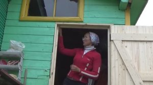 Выровняла дверной проем и сделала новую дверь для сарая 2019 год