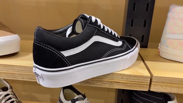 Vans Old Skool Platform (Black/White) - Item Number: VN-0B3UY28-BLK смотреть онлайн