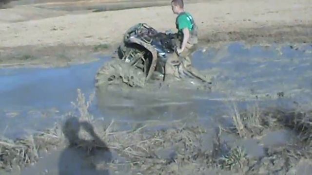 Honda 420 with 8 inch lift on Outlaw 2's смотреть онлайн