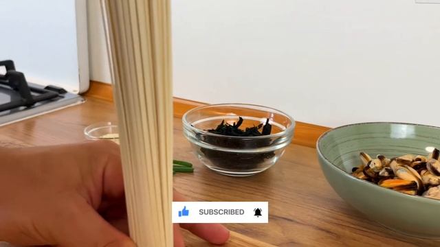 MISO SOUP WITH UDON NOODLES AND MUSSELS Detailed Recipe🍜