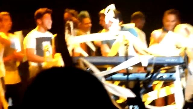 Look At Me Now - Karmin 8/14/13 (Jonas Brothers Prank) смотреть онлайн