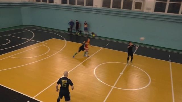ФК "Лидер" - ФК "Регион" - 1 тайм смотреть онлайн