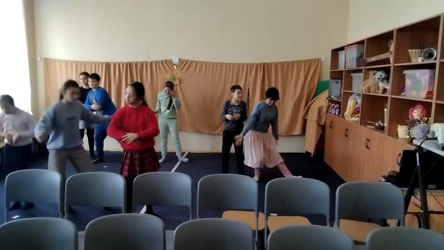 новая школа Элис репетиция на уроке музыки угадайте кто из них кто? смотреть онлайн
