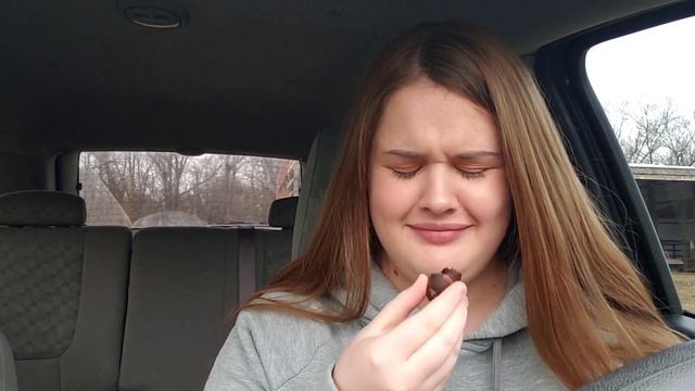 I Tried Ukrainian Candies смотреть онлайн