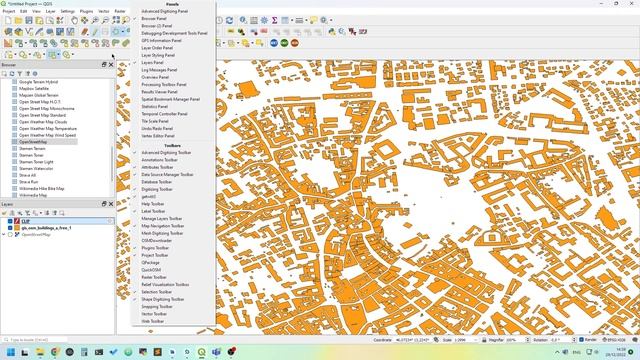 TUTORIAL QGIS | How to clip a vector layer using a polygon смотреть онлайн