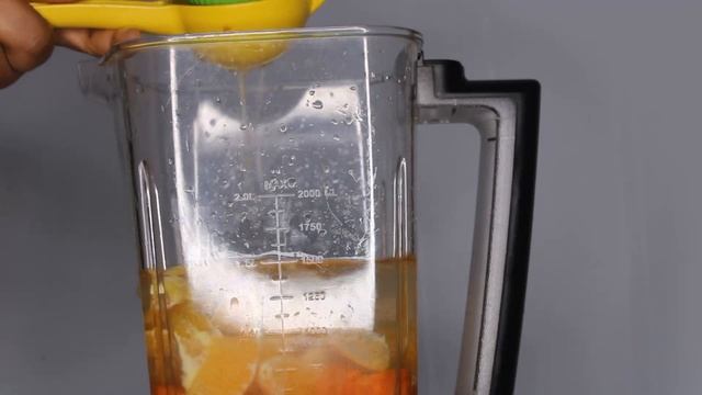 HOW TO MAKE CARROT GINGER AND TURMERIC JUICE смотреть онлайн