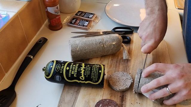 Cooking Charles Macleod Stornoway Black Pudding & Henderson Haggis Food Parcel & Shout outs смотреть онлайн