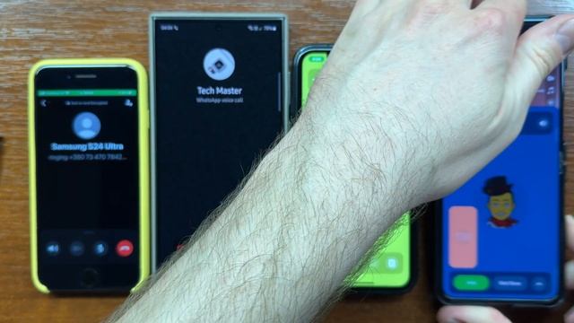 iPhone 7 vs Samsung S24 Ultra + iPhone 11 vs Moto Razr 40 Ultra WhatsApp vs Snapchat Incoming Calls смотреть онлайн