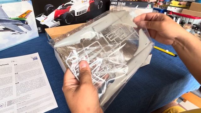 A 4 E/F/G Skyhawk Italeri 1/48 смотреть онлайн