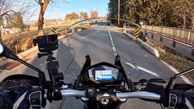 Moto Guzzi! Moto Guzzi! Moto Guzzi! Always surprising me! смотреть онлайн