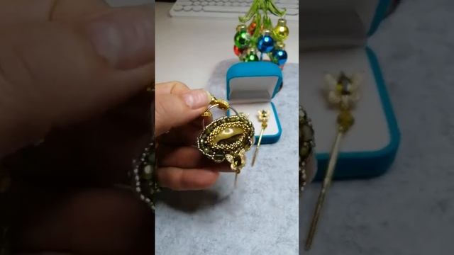 комплект из цирконов, стекла, симбирцита. предновогоднее настроение смотреть онлайн