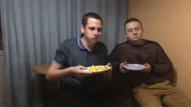 #ПОЕДАТЕЛИ: СОЖРАЛИ ПО ЦЕЛОМУ ЛИМОНУ смотреть онлайн