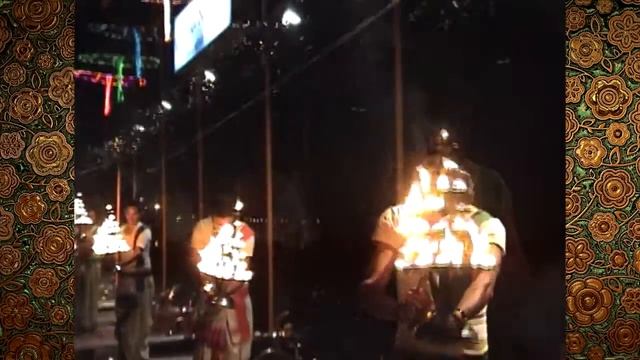Ganga Aarti in Varanasi 2006. Amazing Aarti Series #4 смотреть онлайн