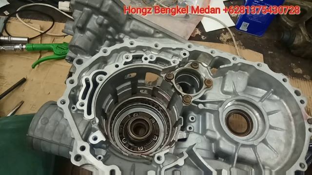 #Tutorial cara pemasangan komponen transmisi matic grand Livina tahun 2008 1.5cc RL4F03A/RL4F03B (1 смотреть онлайн