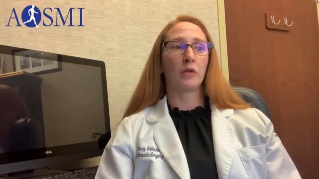 Dr Stacey Gallacher answers "Do rotator cuff tears heal on their own" смотреть онлайн
