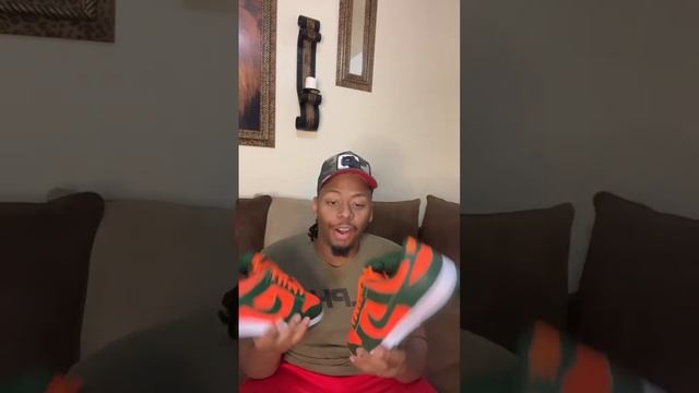 Nike Dunk Low Miami Hurricane Nike Has No Size 14 In Hype Sneakers смотреть онлайн