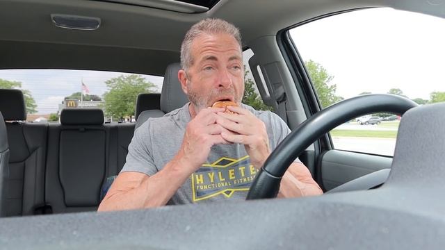 How Many Bites Does It Take Me To FINISH A BIG MAC (food Challenge)