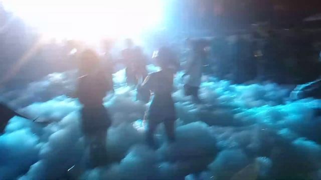 Planning to have a FOAM PARTY? смотреть онлайн