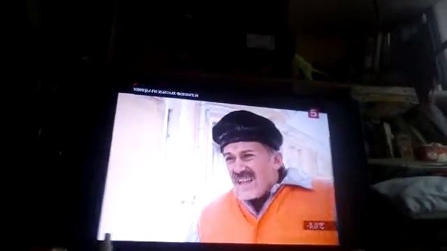 У нас там котлетки с макарошкой? Нет с пюрешкой, с пюрешкой смотреть онлайн