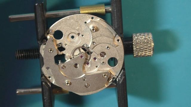 Дефектовка и сборка механизма Orient 46943 (Ориент три звезды) смотреть онлайн