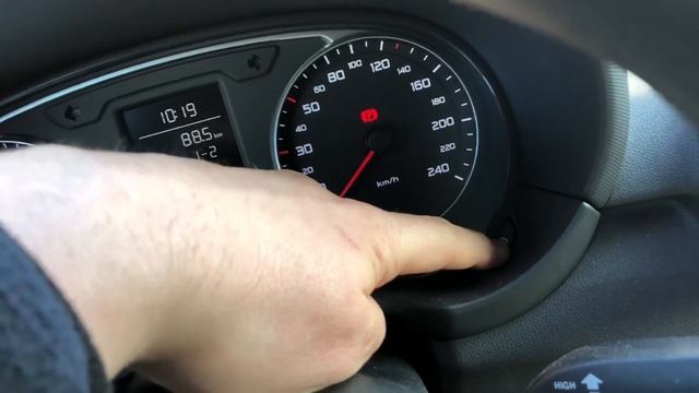 How to set time and date clock adjusting clock Setup Audi A1/S1 Sportback DIY смотреть онлайн