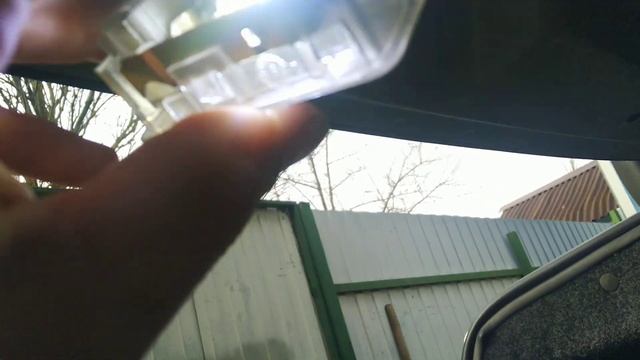 Замена лампочки, снятие и установка фонаря в багажник Фиат Альбеа смотреть онлайн