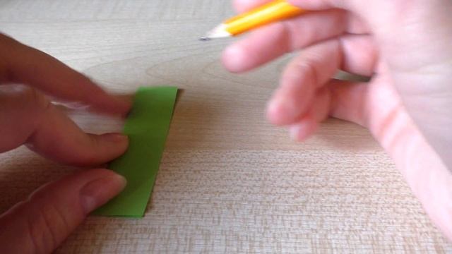 Одуванчики. Аппликация из цветной бумаги и ватных дисков. Поделка своими руками. смотреть онлайн