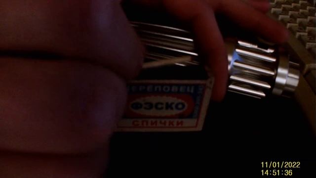 Laser pointer lights a match Лазерная указка зажигает спичку смотреть онлайн