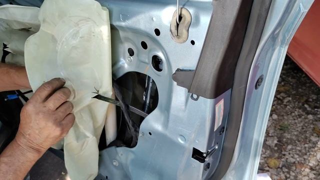si se le cae el vidrio de su auto no se preocupe aki le enseno como arreglarlo смотреть онлайн
