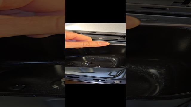 Как вытащить форму хлебопечки Redmond RBM-M1910 смотреть онлайн