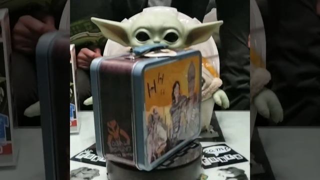Star Wars Mattel Baby Yoda 11" Plush, Funko Mandalorian Pop! Tee The Child, & Tin Lunchbox REVIEW смотреть онлайн