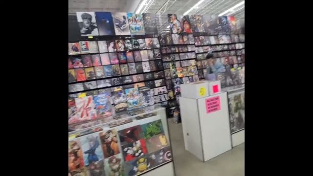 My First Visit to the New Frank and Sons! Get Disney Merch, Comics and all Things Fan Related! смотреть онлайн