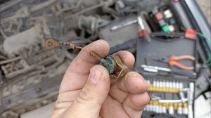 Toyota Sprinter не заводится, перегорает предохранитель АМ2