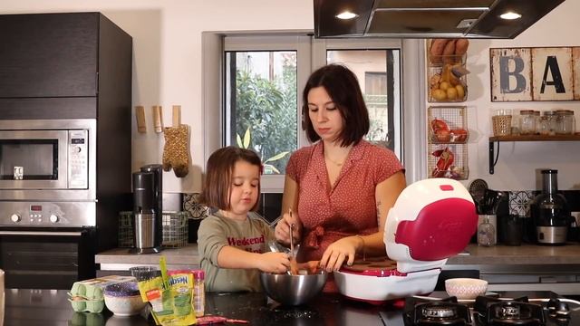 GATEAU SURPRISE AVEC ELLA [ RECETTE ELYROSE ] смотреть онлайн