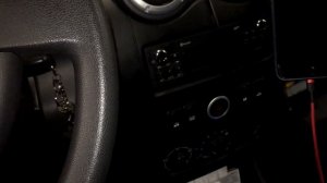 При нажатии на тормоз , загораются габариты. В чем была проблема?Как решить?