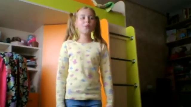 Я пою песню я наверно птица ручная!:) смотреть онлайн
