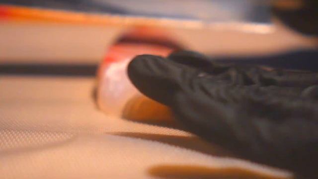 痛風のプロ直伝！この世で最も美味い刺身の食べ方の１つがコレです【あん肝｜ごま鯛ユッケ｜ソロキャンプ】 смотреть онлайн