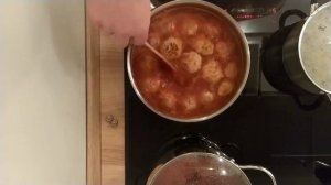 Вкуснейшие фрикадельки в томатном соусе.