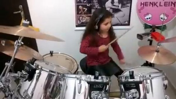 Drum cover Led Zeppelin   Black Dog  Eduarda Henklein 5 Years old