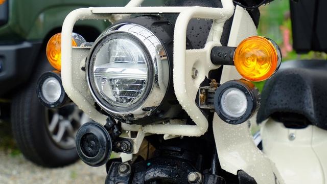 クロスカブ50カスタム紹介第2弾 81cc化・アップマフラー・17インチ化・YSSリアショック他
