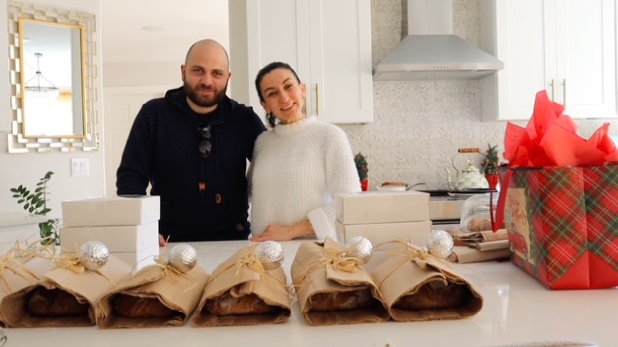 Пеку Хлеб и Гата в Подарок Для Друзей Сына | Ювелирные Подарки От Мужа 💍 | Эгине | Семейный Влог смотреть онлайн