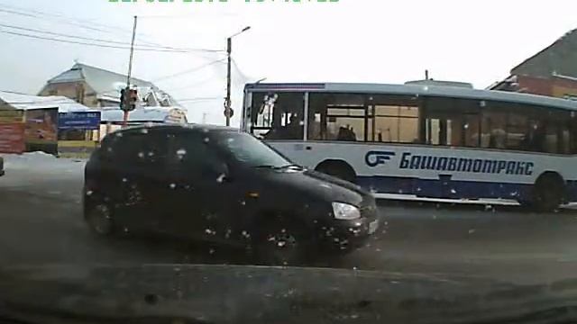 Создали помеху на перекрёстке смотреть онлайн