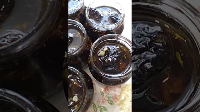 вяленая слива солёная в оливковом масле с чесноком и специями. заказы +79375395888, Елена (WhatsApp смотреть онлайн